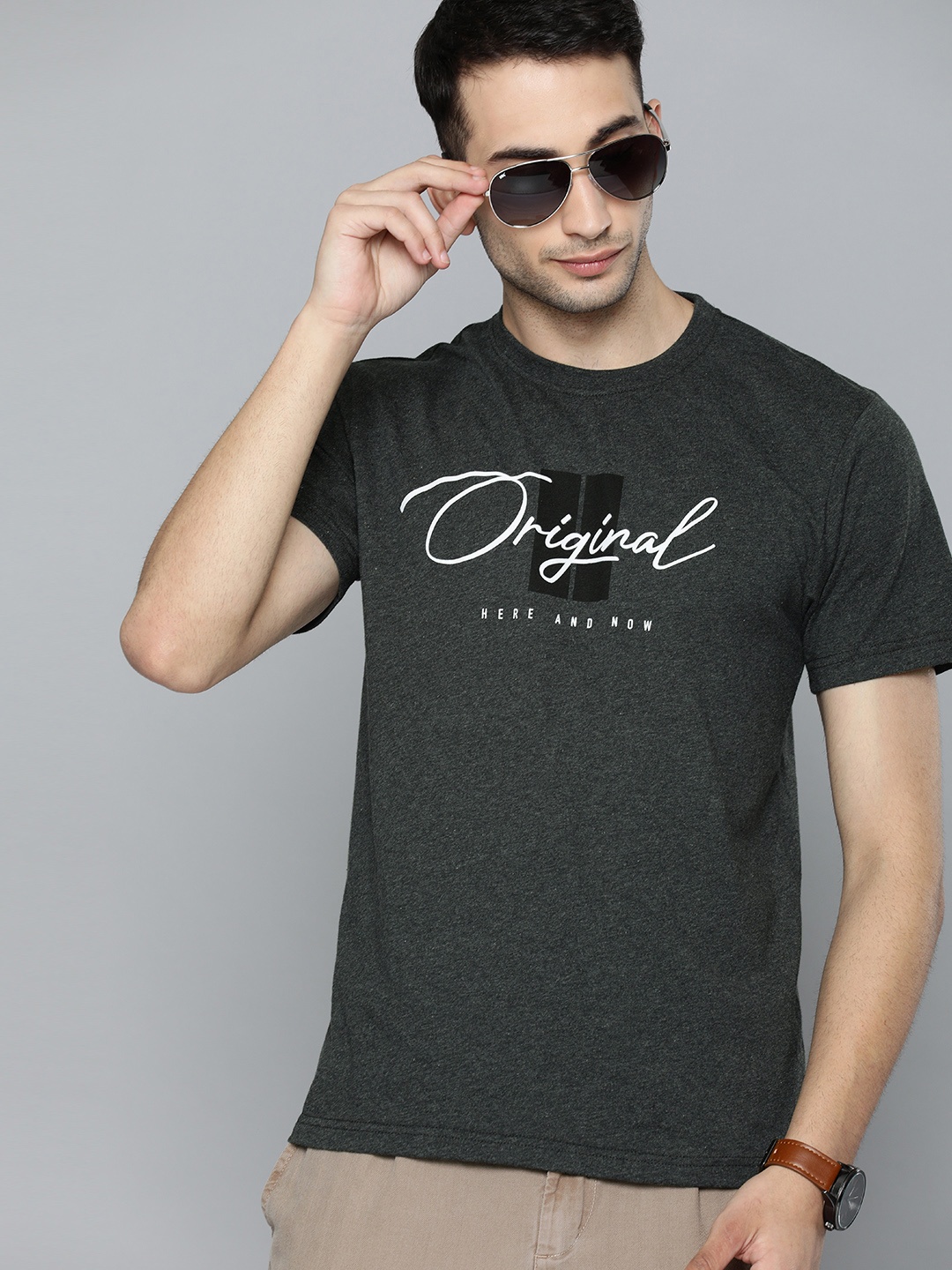 

HERE&NOW Men Charcoal Grey Printed Round Neck T-shirt