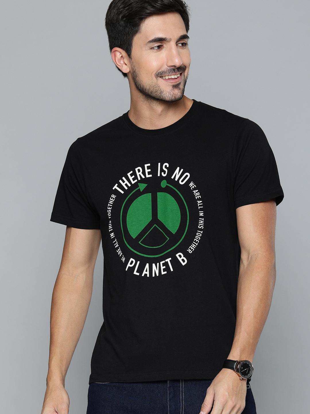 

HERE&NOW Men Black Printed Round Neck T-shirt