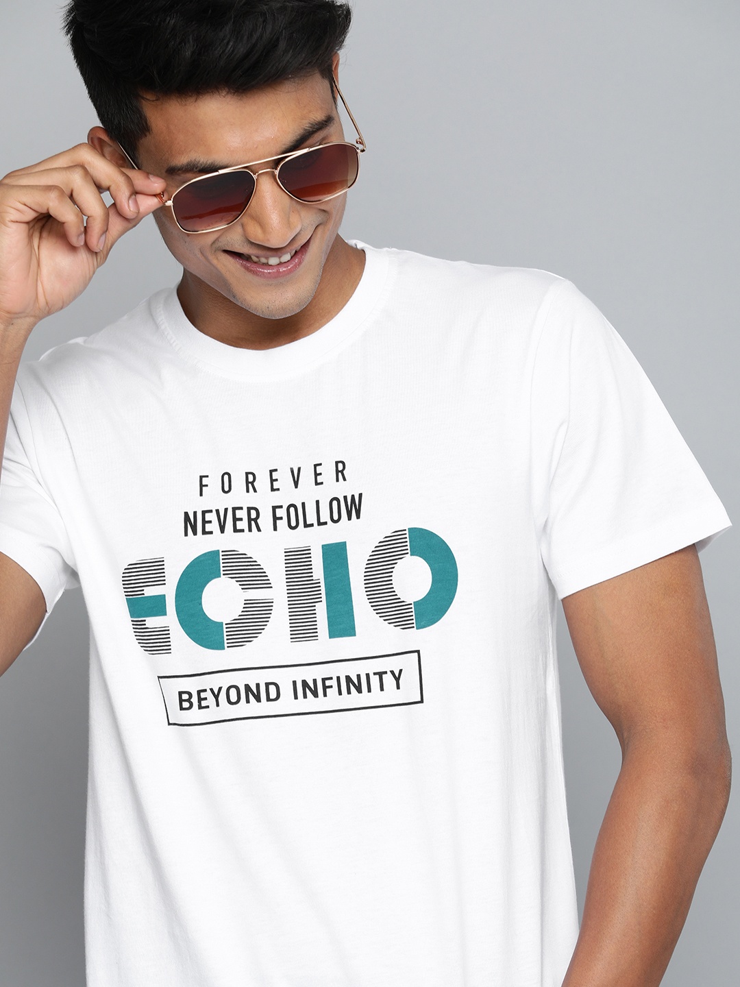 

HERE&NOW Men White Printed Round Neck T-shirt