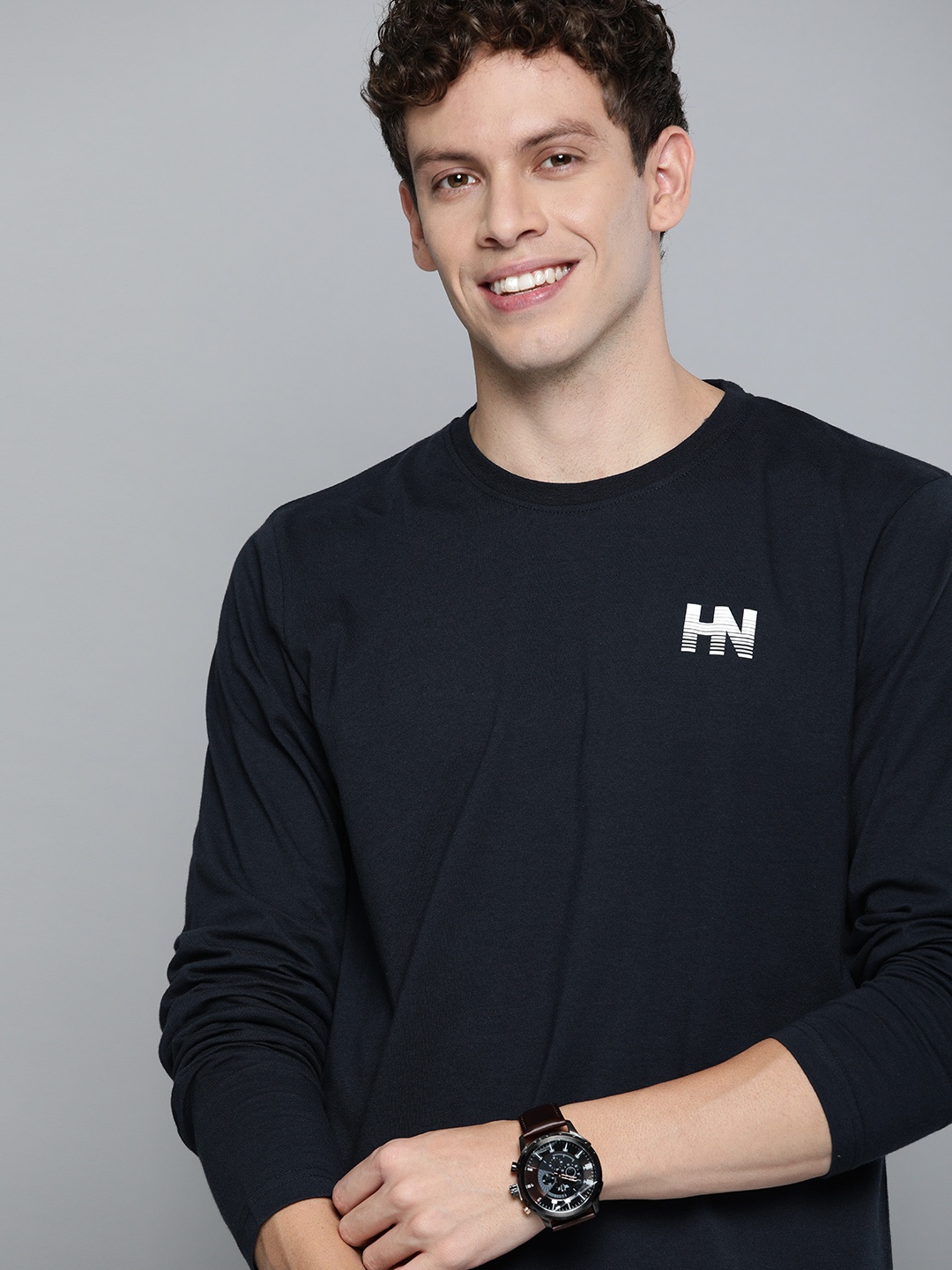 

HERE&NOW Men Navy Blue Solid Round Neck T-shirt