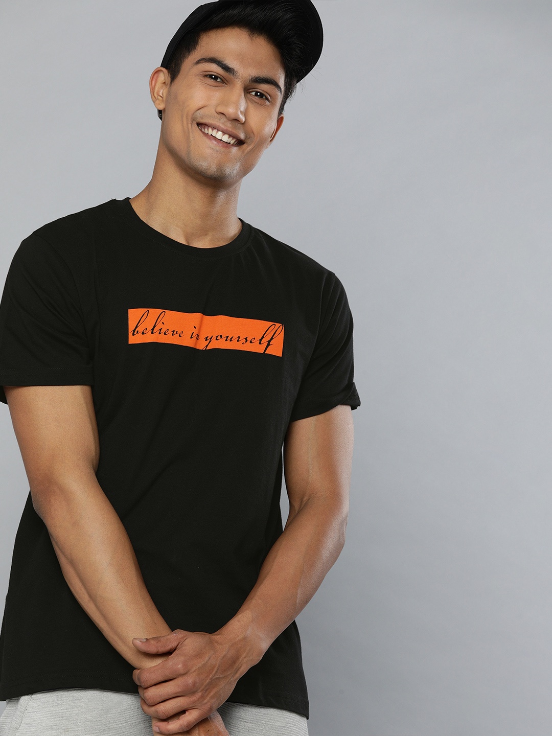

HERENOW Men Black Printed Round Neck Pure Cotton T-shirt