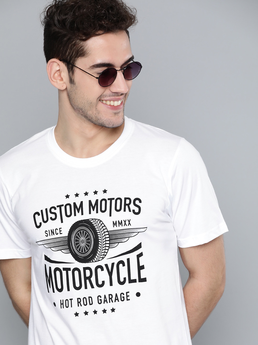 

HERE&NOW Men White & Black Pure Cotton Printed Round Neck T-shirt