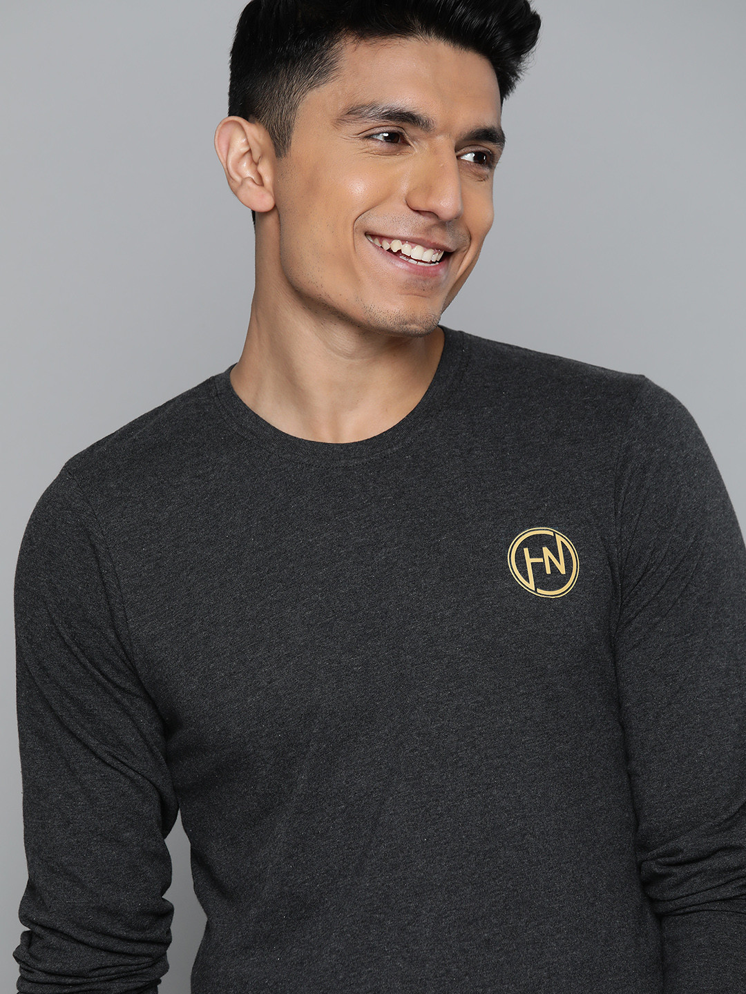 

HERE&NOW Men Charcoal Grey Solid Round Neck T-shirt