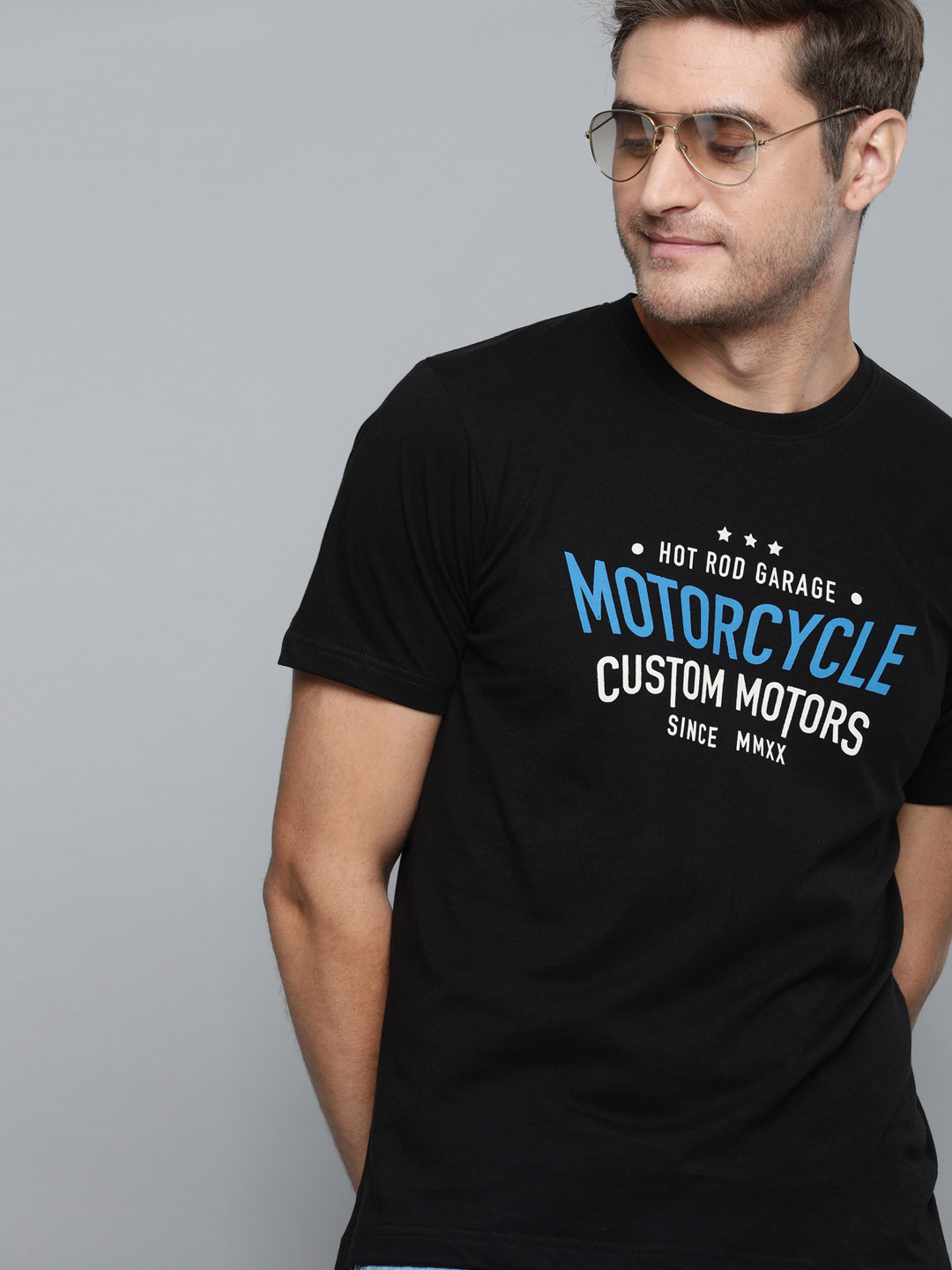 

HERE&NOW Men Black & White Typography Print Round Neck T-shirt
