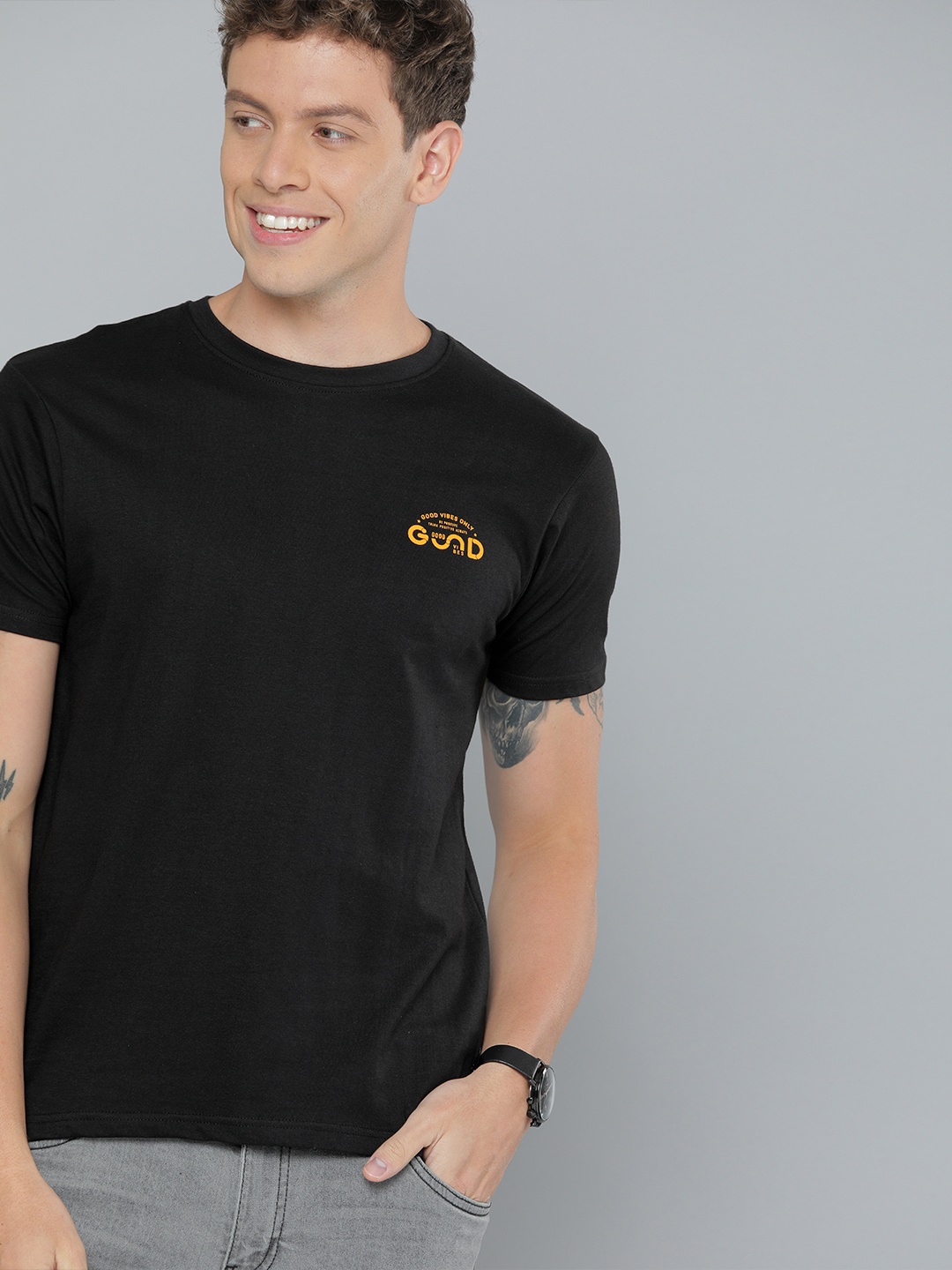 

HERENOW Men Black Printed Round Neck Pure Cotton T-shirt