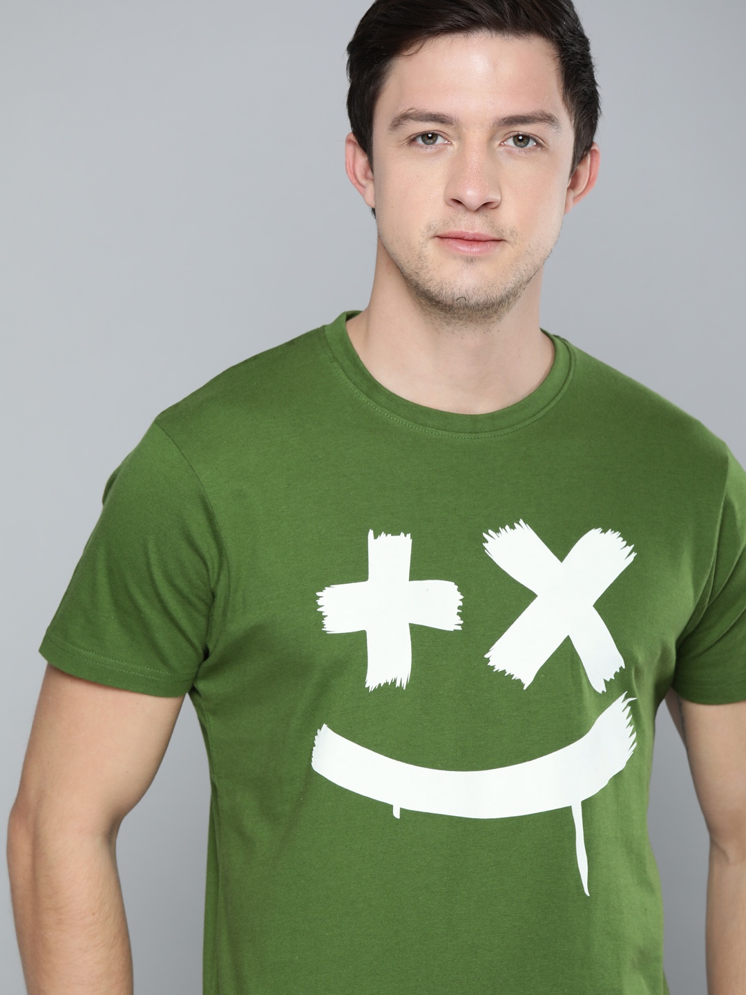 

HERENOW Men Green Printed Round Neck Pure Cotton T-shirt