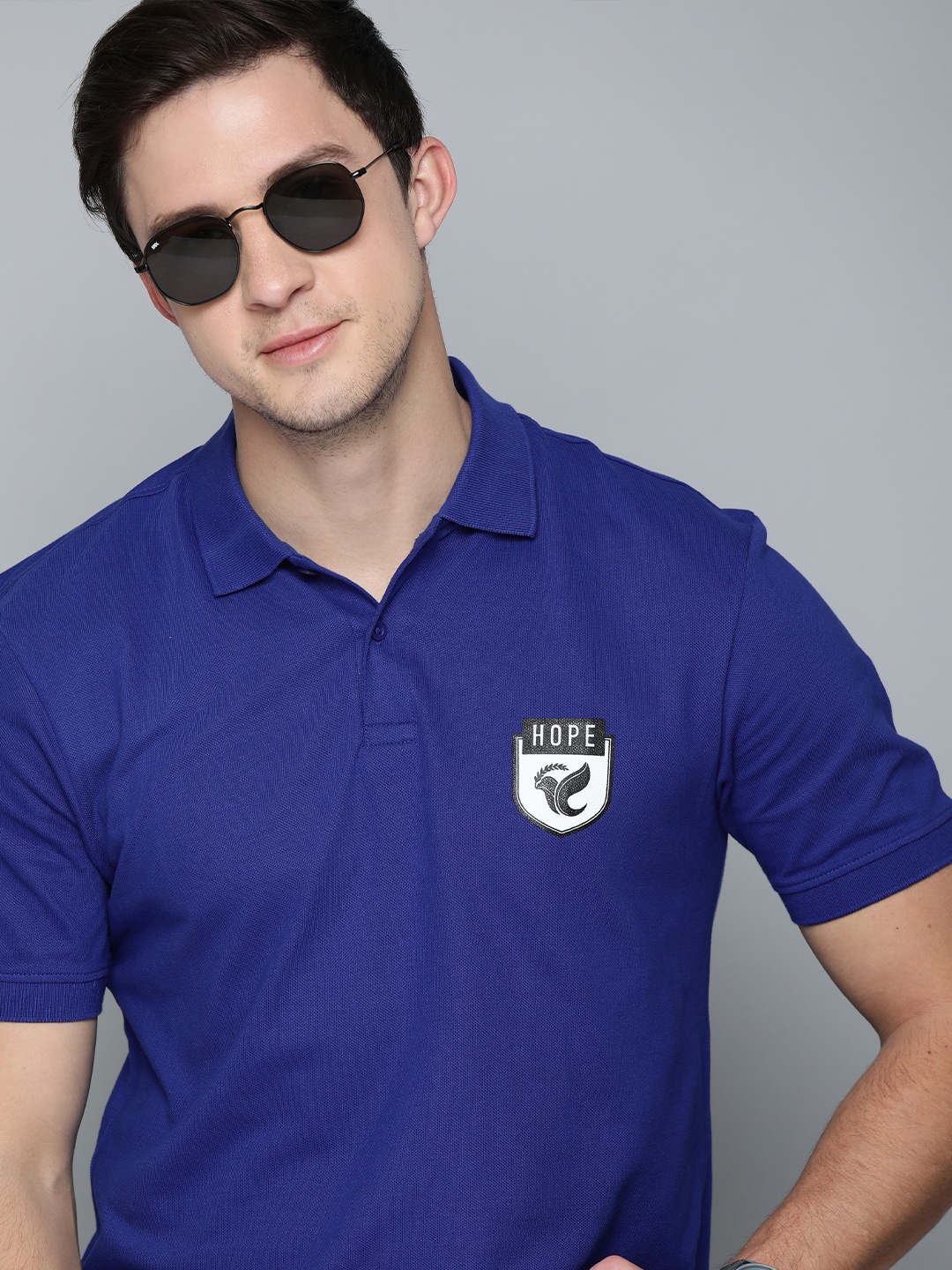 

HERENOW Men Blue Solid Polo Collar Pure Cotton T-shirt
