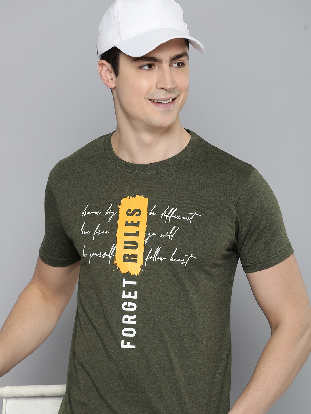 

HERE&NOW Men Pure Cotton Typography Printed T-shirt, Olive