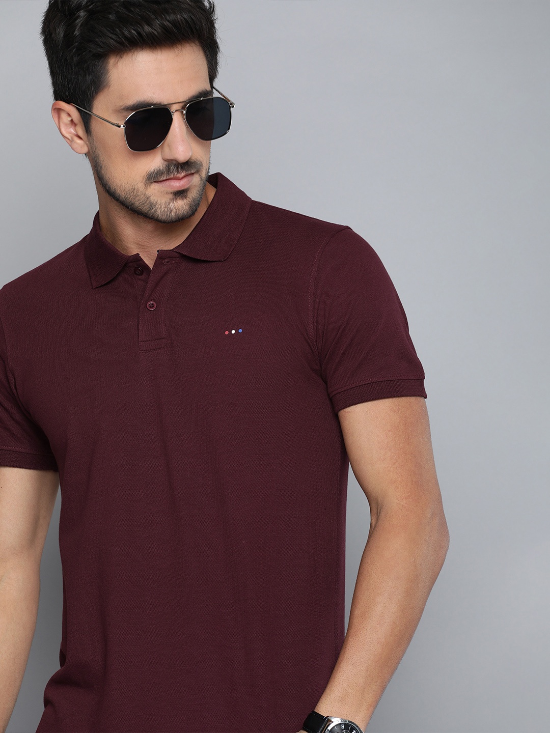 

Harvard Men Burgundy Solid Polo Collar T-shirt