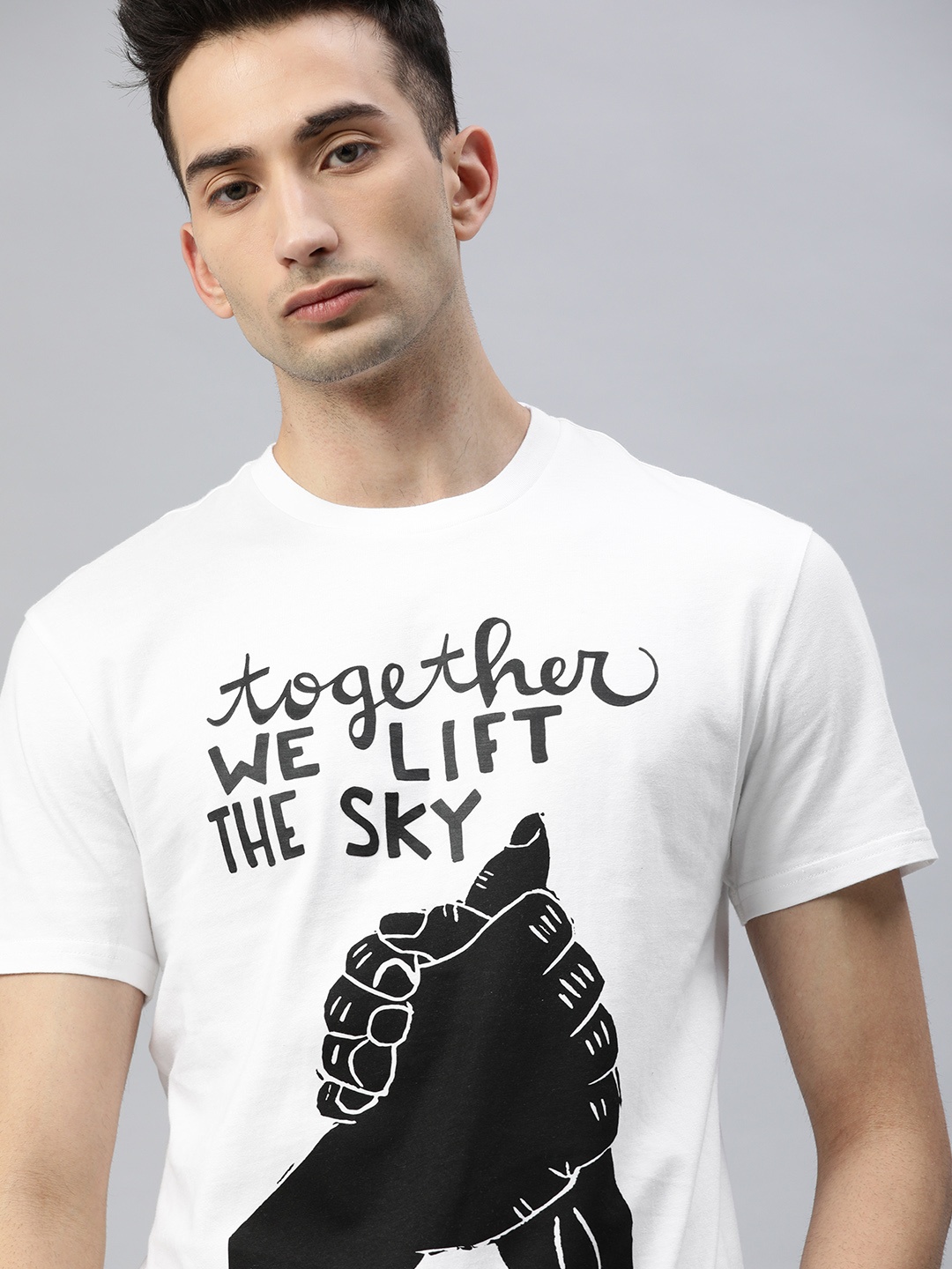 

Levis Men White Black Printed Round Neck Pure Cotton T-shirt