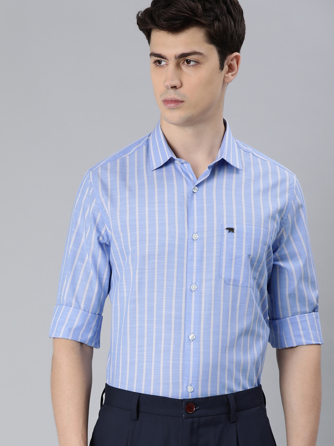 

THE BEAR HOUSE Men Blue & White Slim Fit Striped Formal Shirt