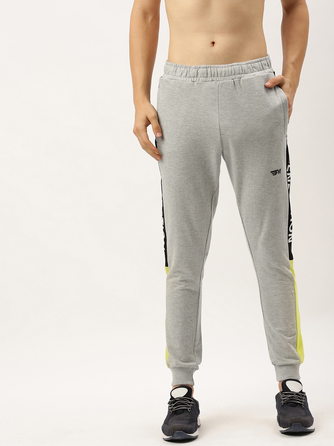 

Flying Machine Men Grey Solid Joggers, Green