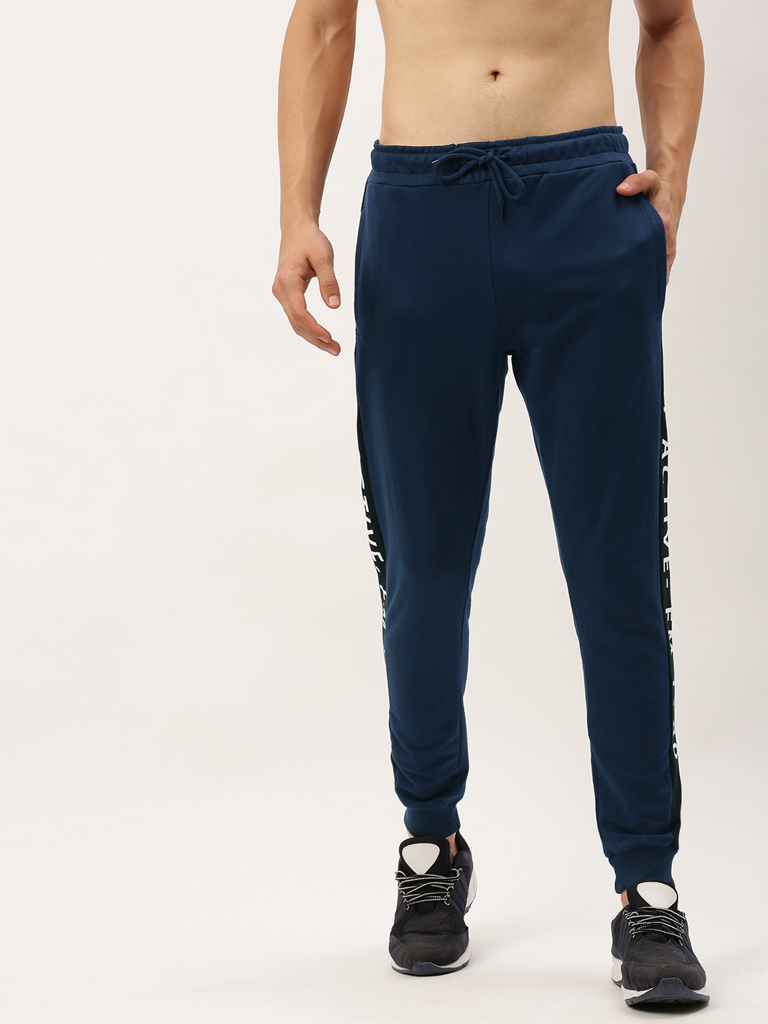 

Flying Machine Men Blue Solid Joggers