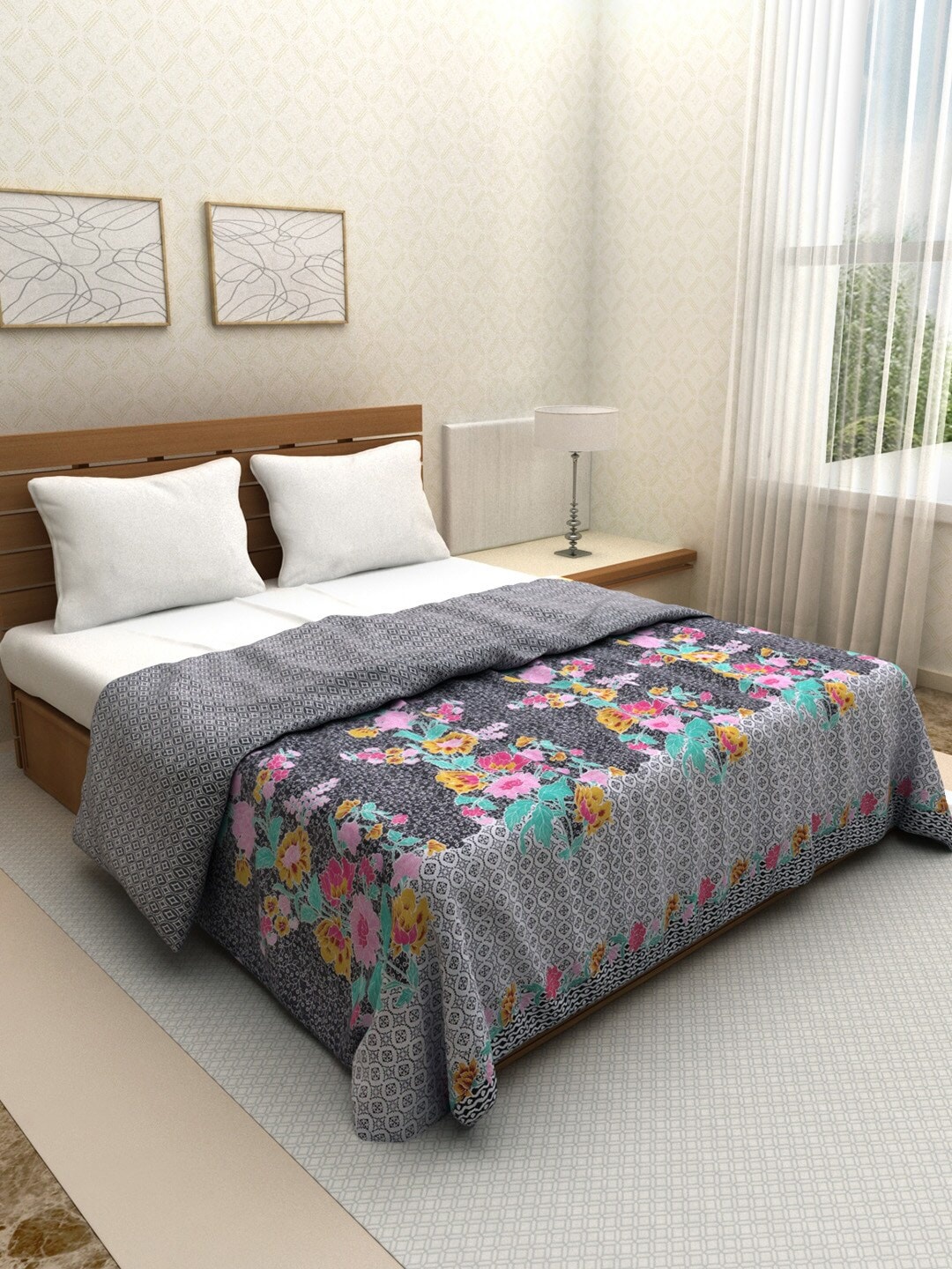 

ROMEE Black & White Floral AC Room 210 GSM Double Bed Comforter