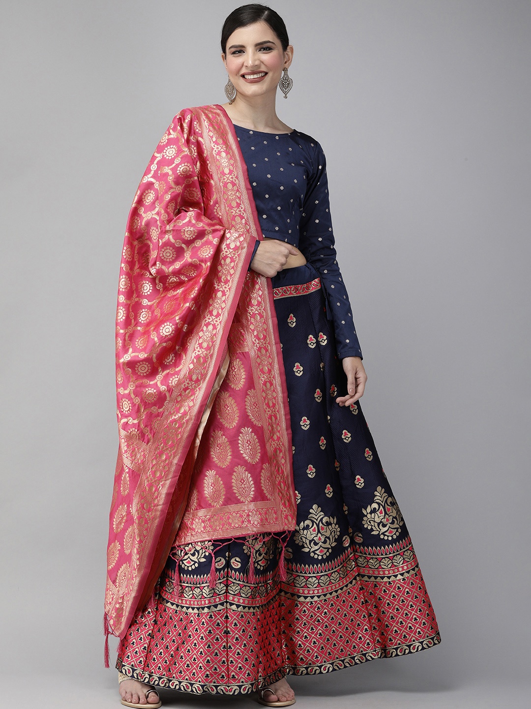 

DIVASTRI Navy Blue & Gold-Toned Woven Design Semi-Stitched Lehenga & Unstitched Blouse with Dupatta