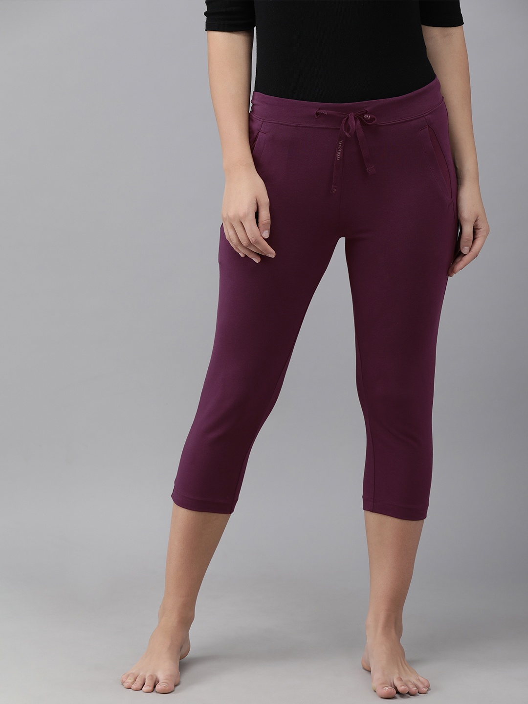

Van Heusen Woman Solid Smart Tech Easy Stain Release Lounge Capris, Purple