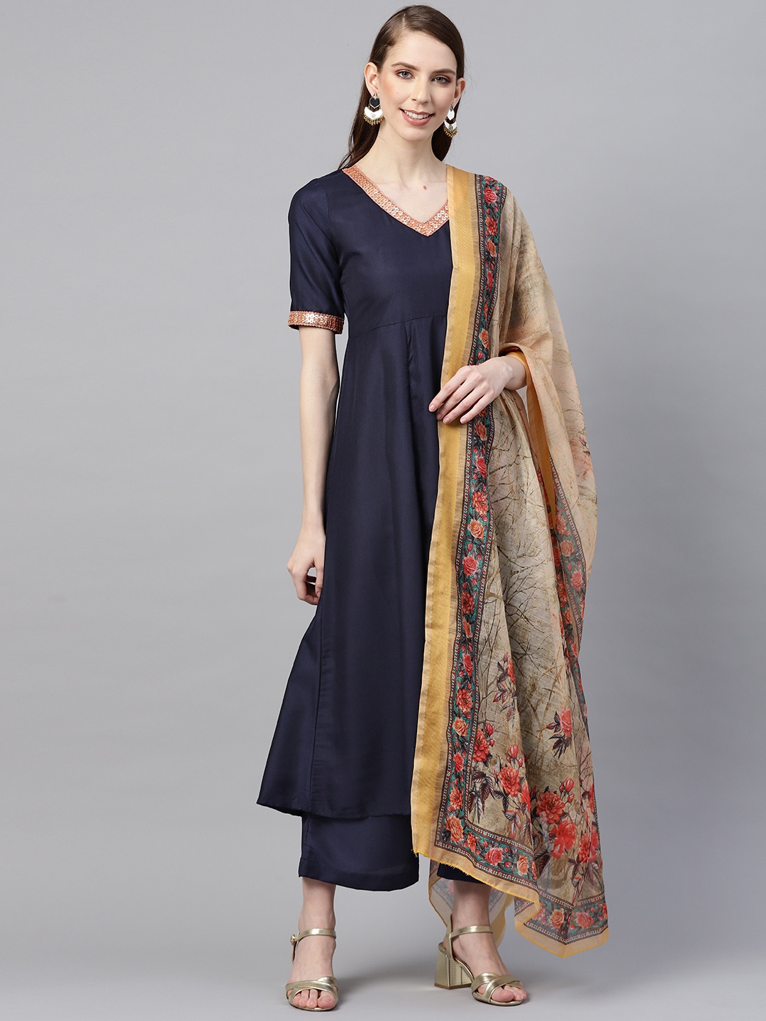 

SIAH Women Navy Blue & Golden Solid Kurta with Palazzos & Dupatta