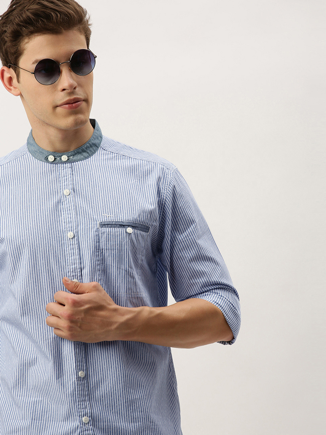 

Flying Machine Men Blue & White Striped Regular Fit Casual Shirt