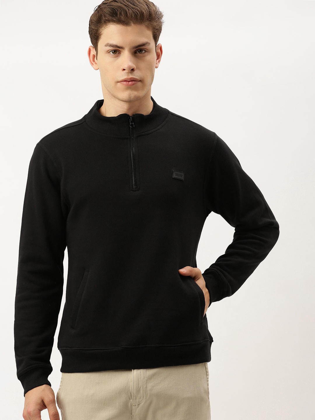 

Flying Machine Men Black Solid Sweatshirt