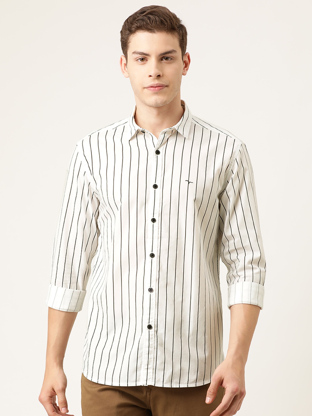 

Flying Machine Men White Slim Fit Striped Casual Shirt