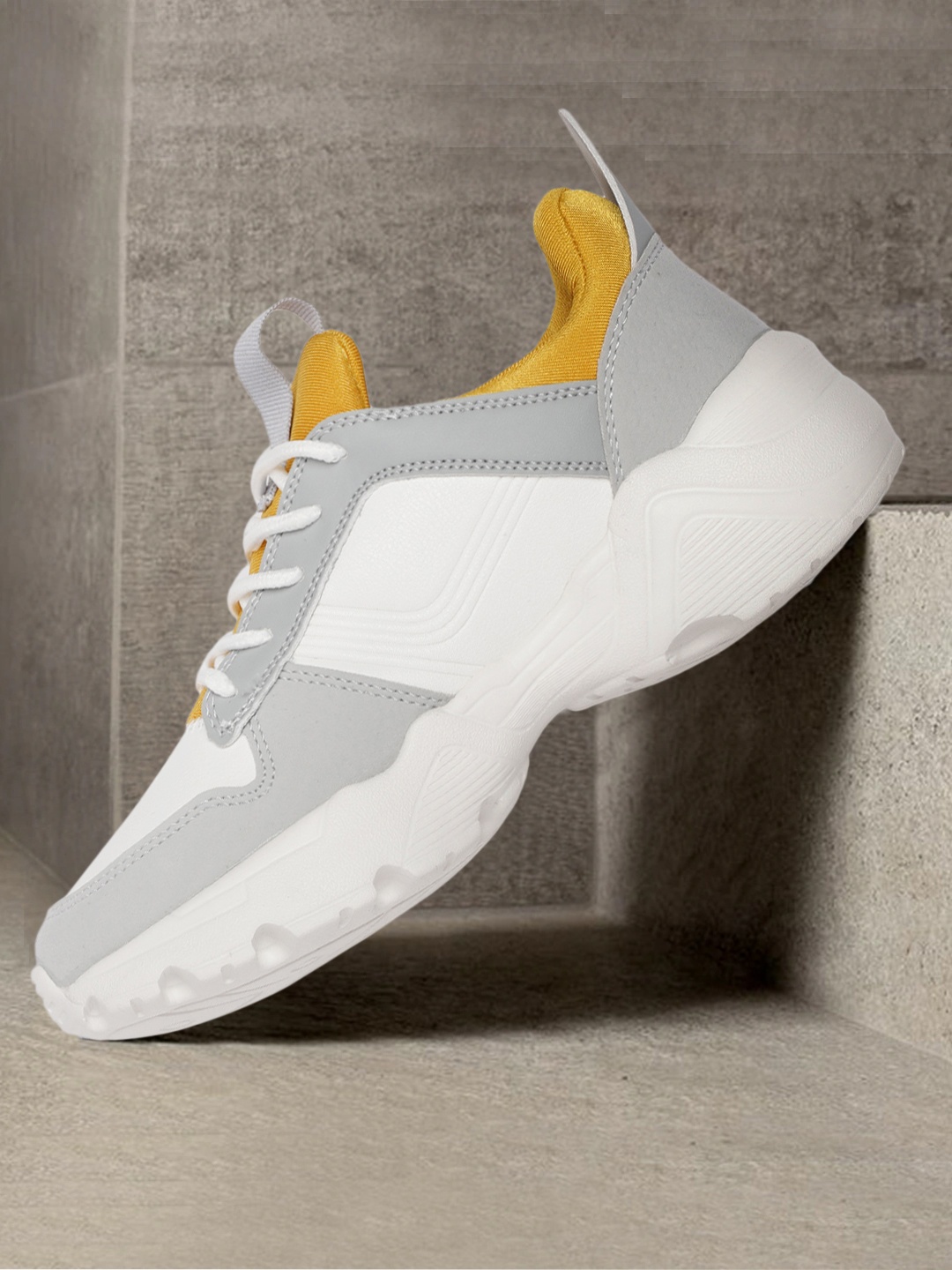 

Roadster Women Grey & Off-White Sneakers
