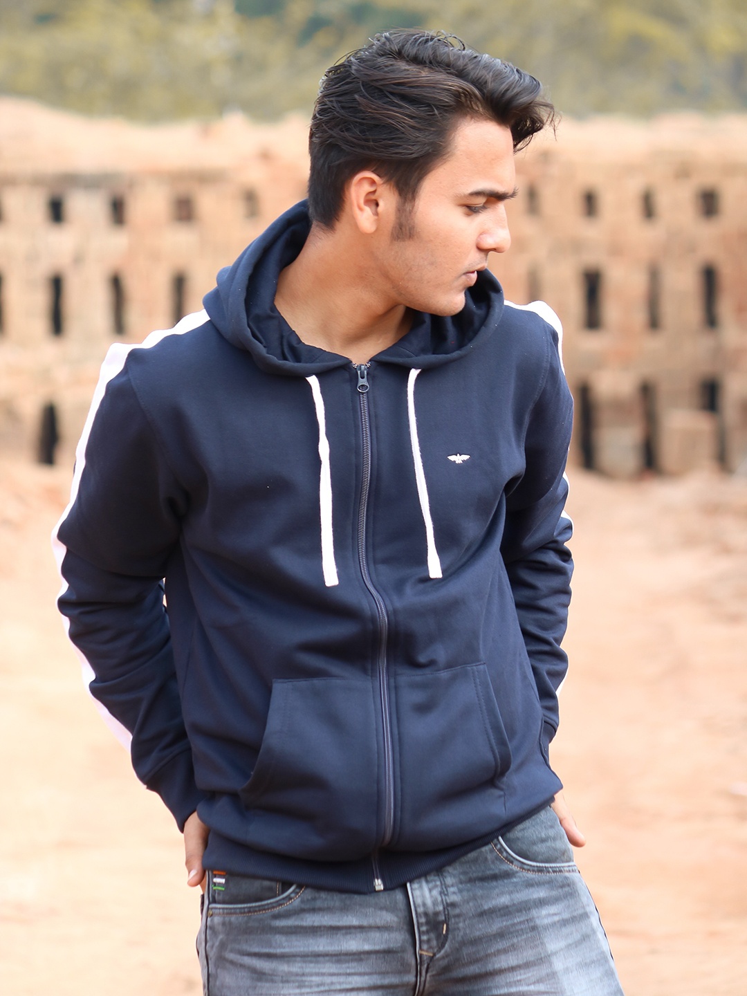 

Park Avenue Men Navy Blue Solid Hooded Sweatshirt