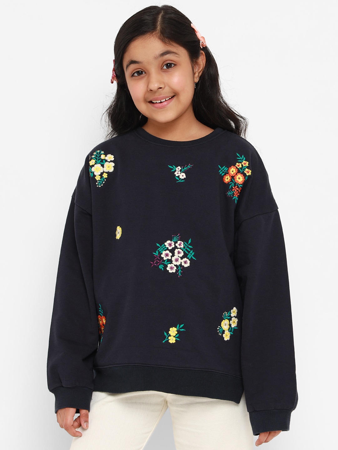 

Natilene Girls Navy Blue & Green Floral Embroidered Sweatshirt