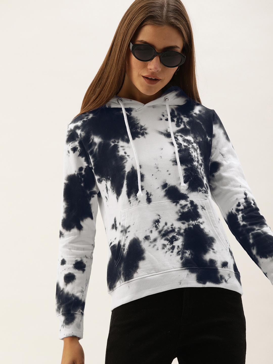 

The Dry State Women White & Navy Blue Tie & Dye Hooded Pullover Sweatshirt