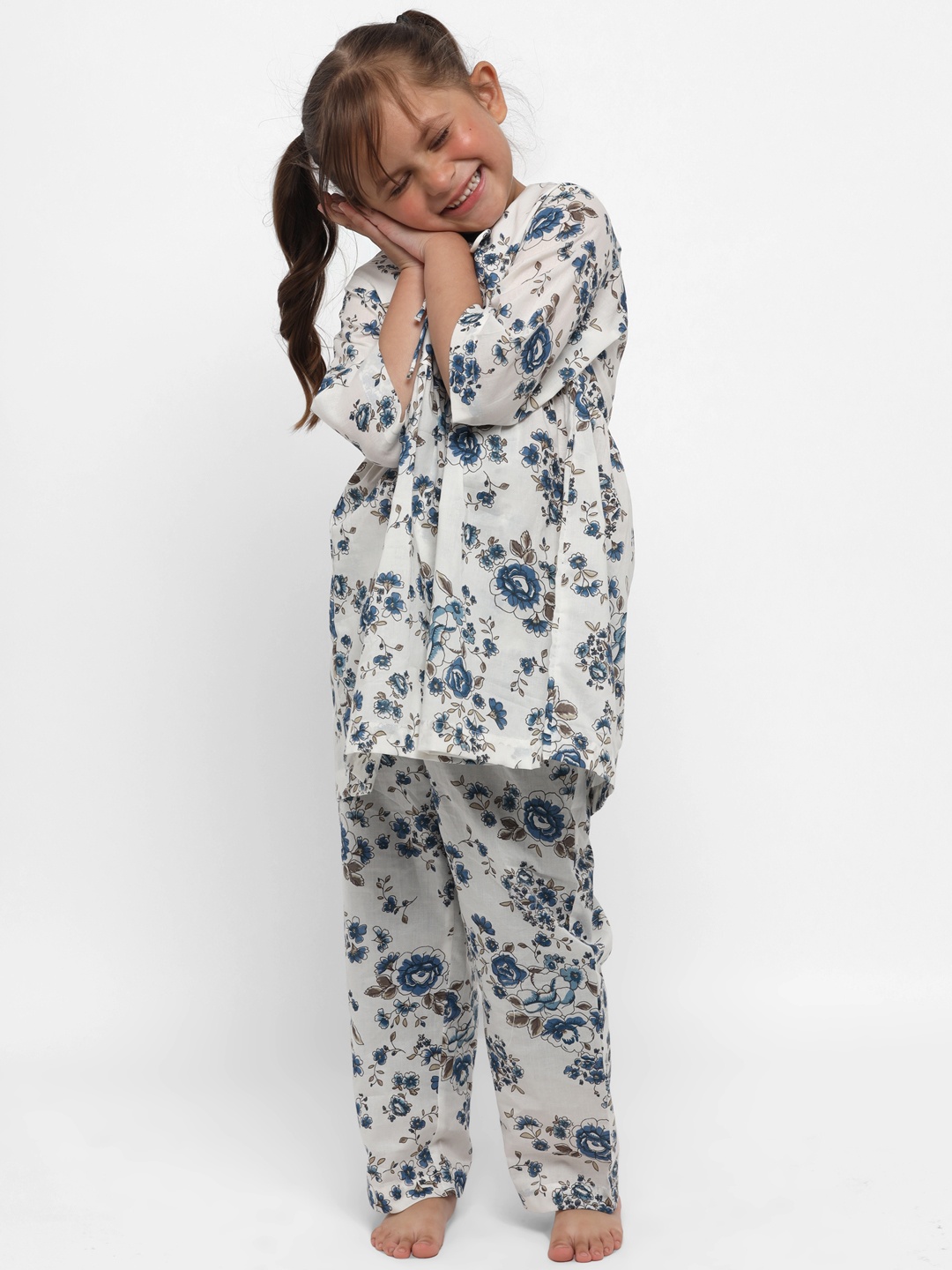 

Nauti Nati Girls White & Teal Blue Floral Print Night Suit