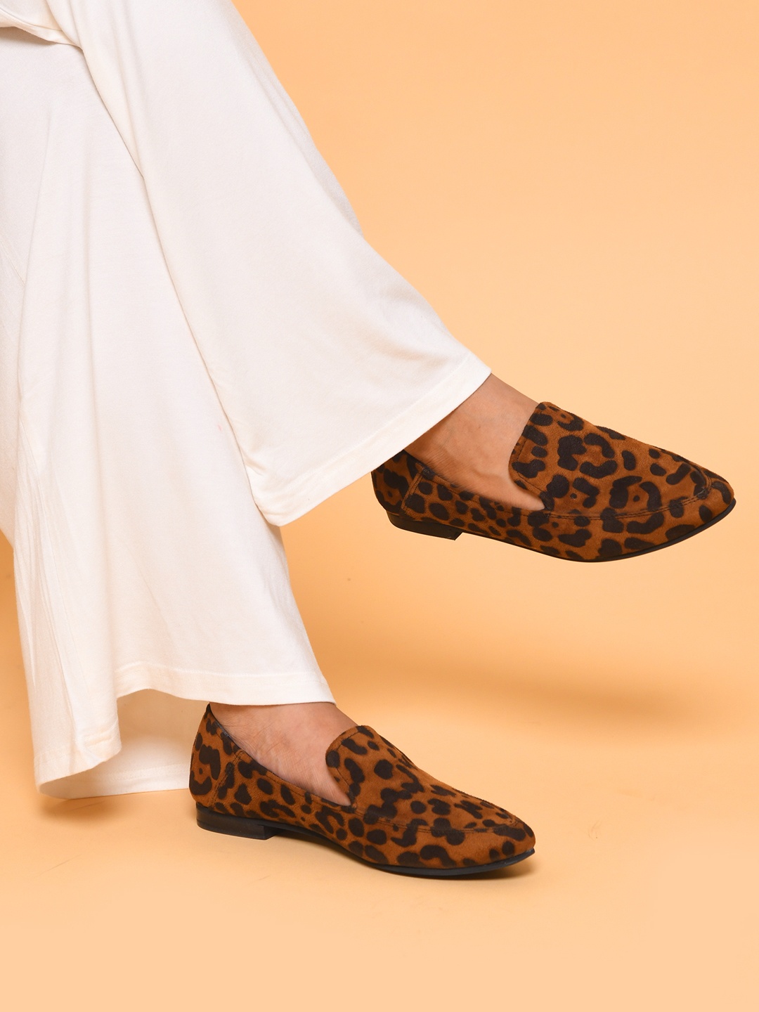 

Zebba Women Tan Brown & Black Animal Print Loafers