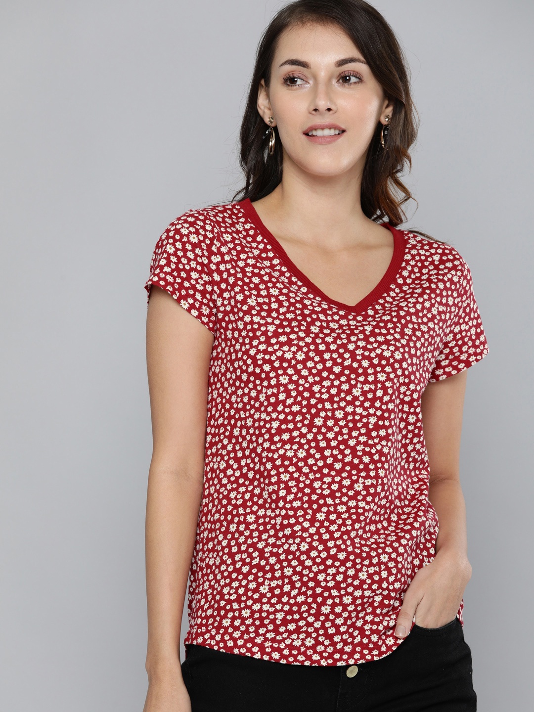 

Chemistry Women Red White Floral Printed V-Neck Pure Cotton T-shirt