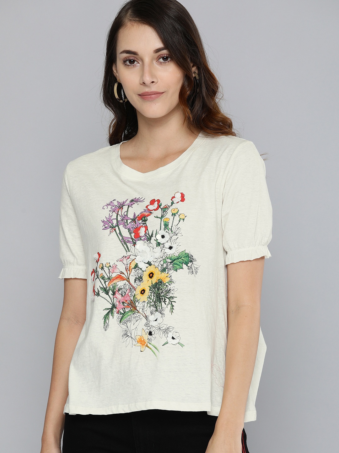 

Chemistry Women Cream-Coloured Printed Scoop Neck T-shirt
