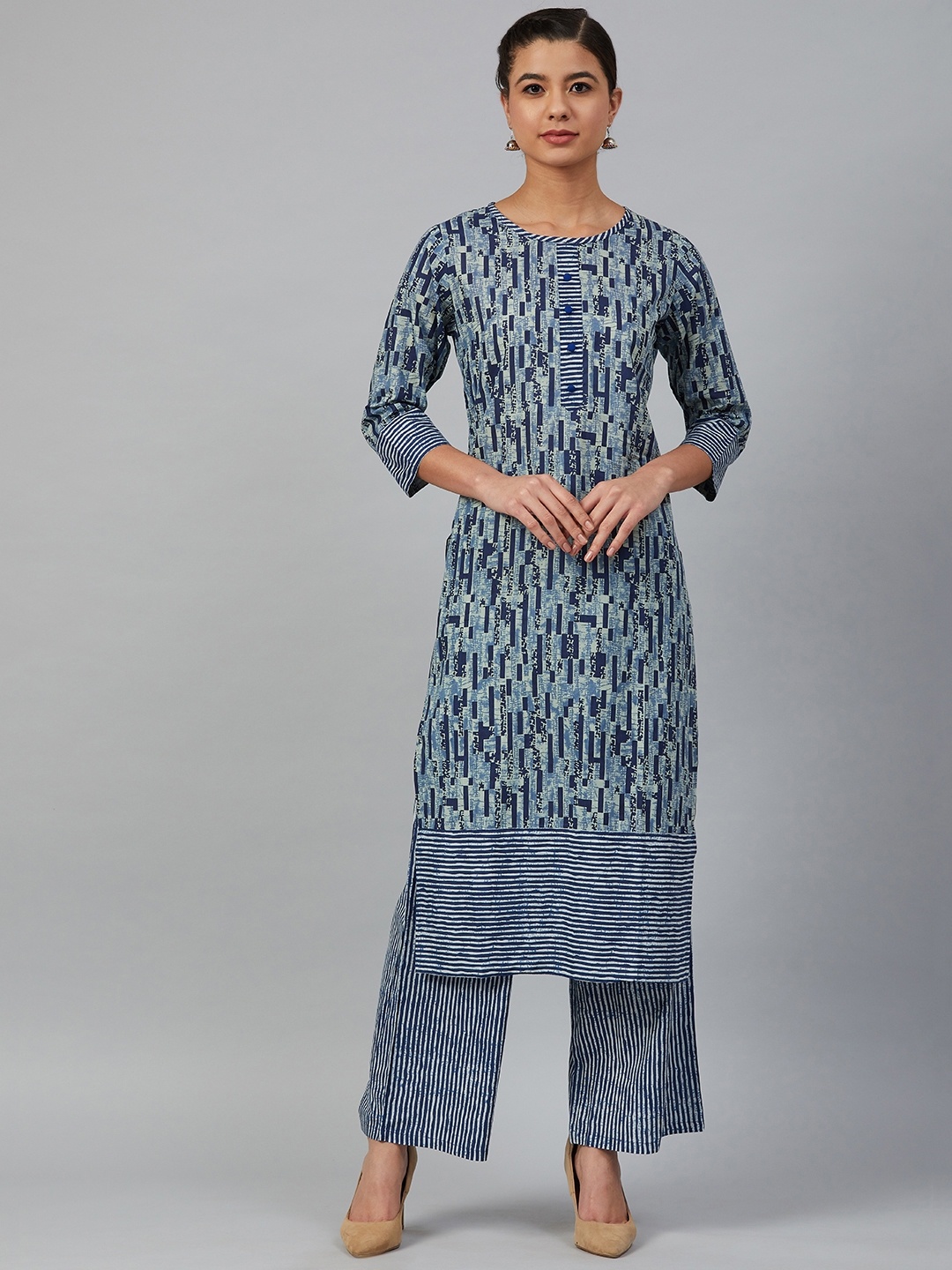 

Meeranshi Women Blue & Off-White Printed Kurta with Palazzos