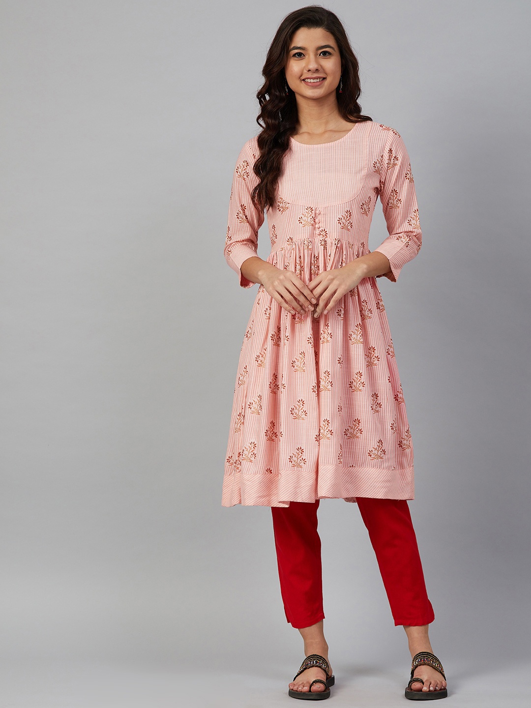 

Meeranshi Women Pink & Red Printed A-Line Kurta