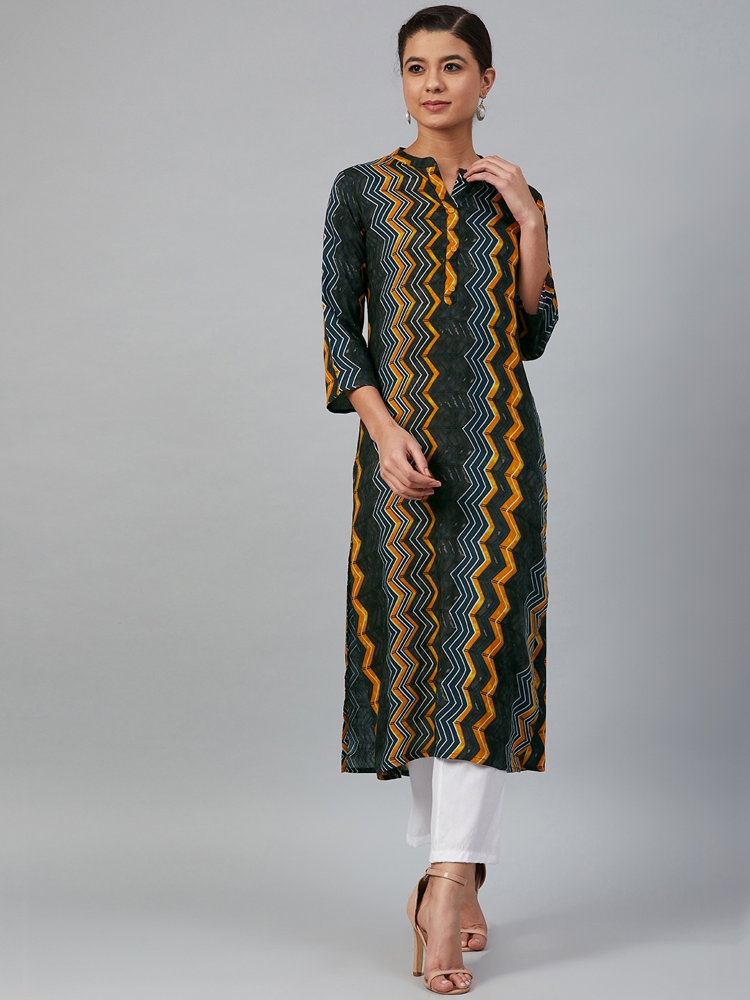 

Meeranshi Women Charcoal Grey & Mustard Yellow Printed Straight Kurta