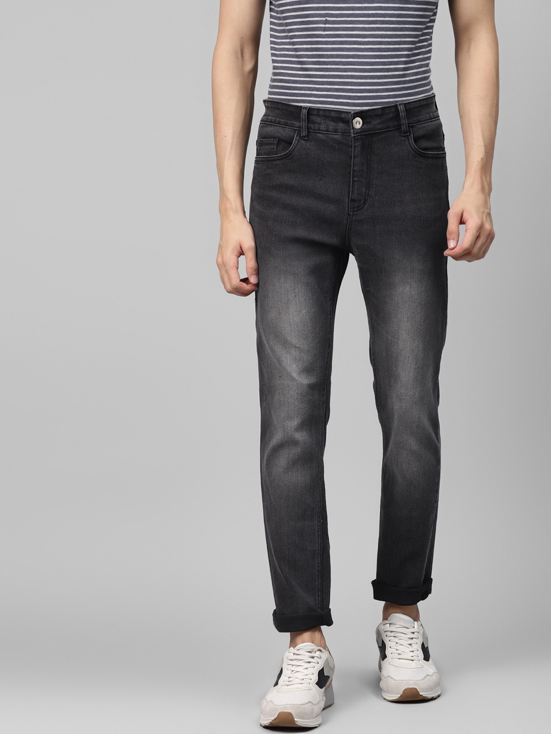 

Hubberholme Men Black Slim Fit Mid-Rise Clean Look Stretchable Jeans