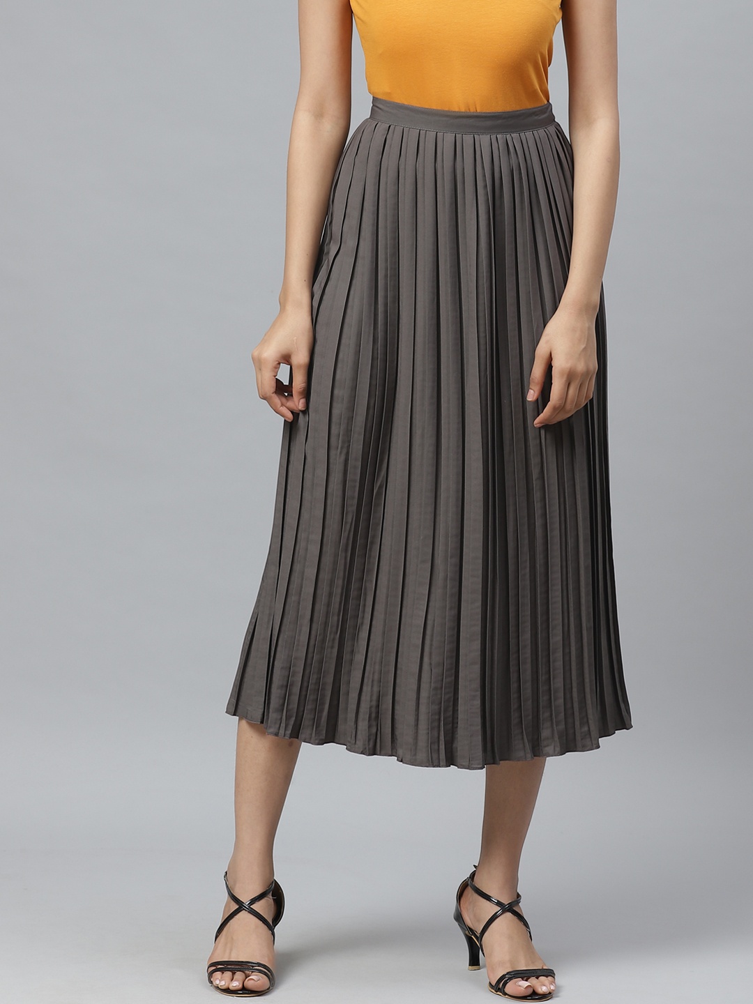 

Ives Women Charcoal Grey Solid Accordion Pleated Flared Skirt
