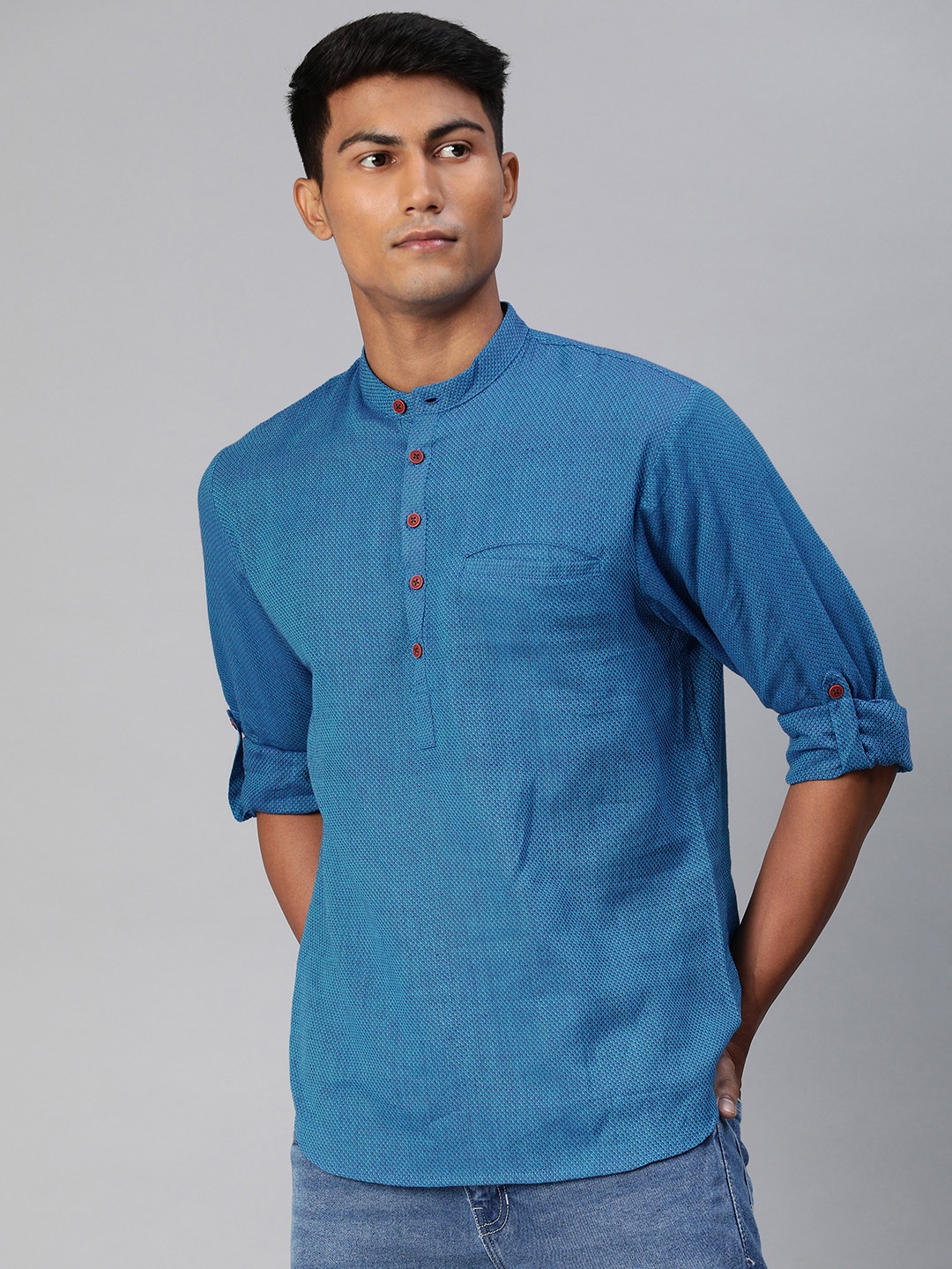 

SALWAR STUDIO Men Blue Woven Design Straight Handloom Kurta