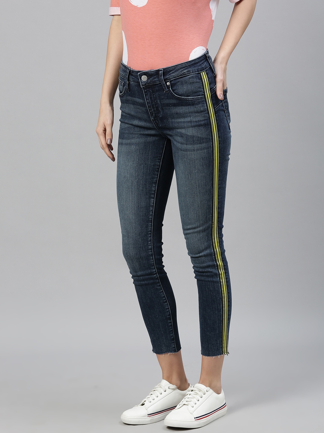 

Vero Moda Women Blue Skinny Fit Mid-Rise Clean Look Stretchable Side Striped Jeans