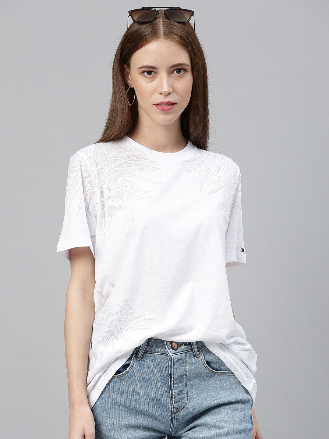 

Tommy Hilfiger Women White & Grey Printed Round Neck T-shirt