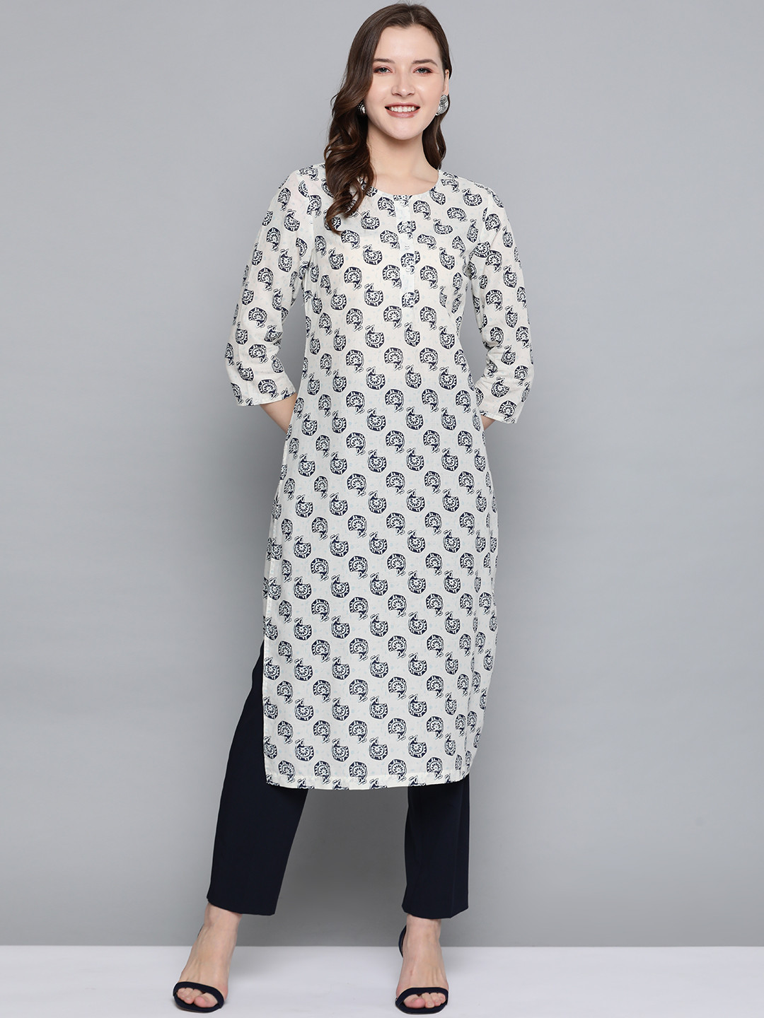 

HERE&NOW Women White & Navy Blue Printed Straight Kurta