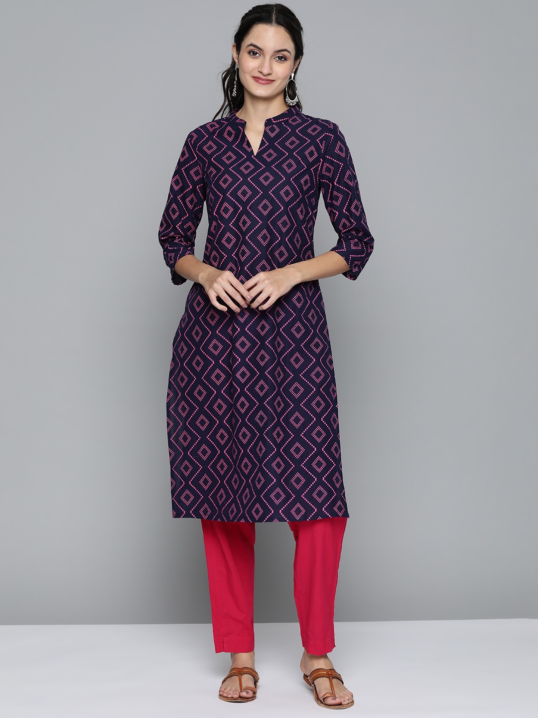 

HERE&NOW Women Navy Blue & Pink Printed Straight Kurta