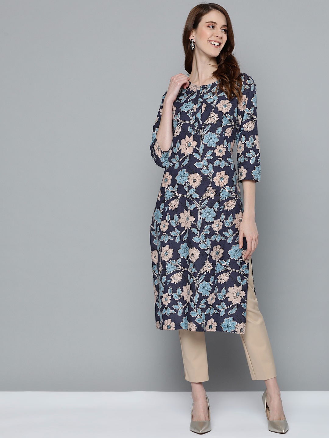 

HERE&NOW Women Navy Blue & Beige Floral Printed Pure Cotton Straight Kurta