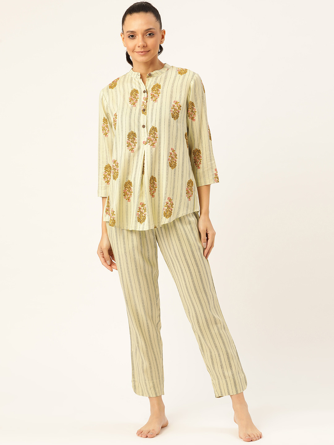 

pinwheel Women Green & Golden Printed Nightsuit