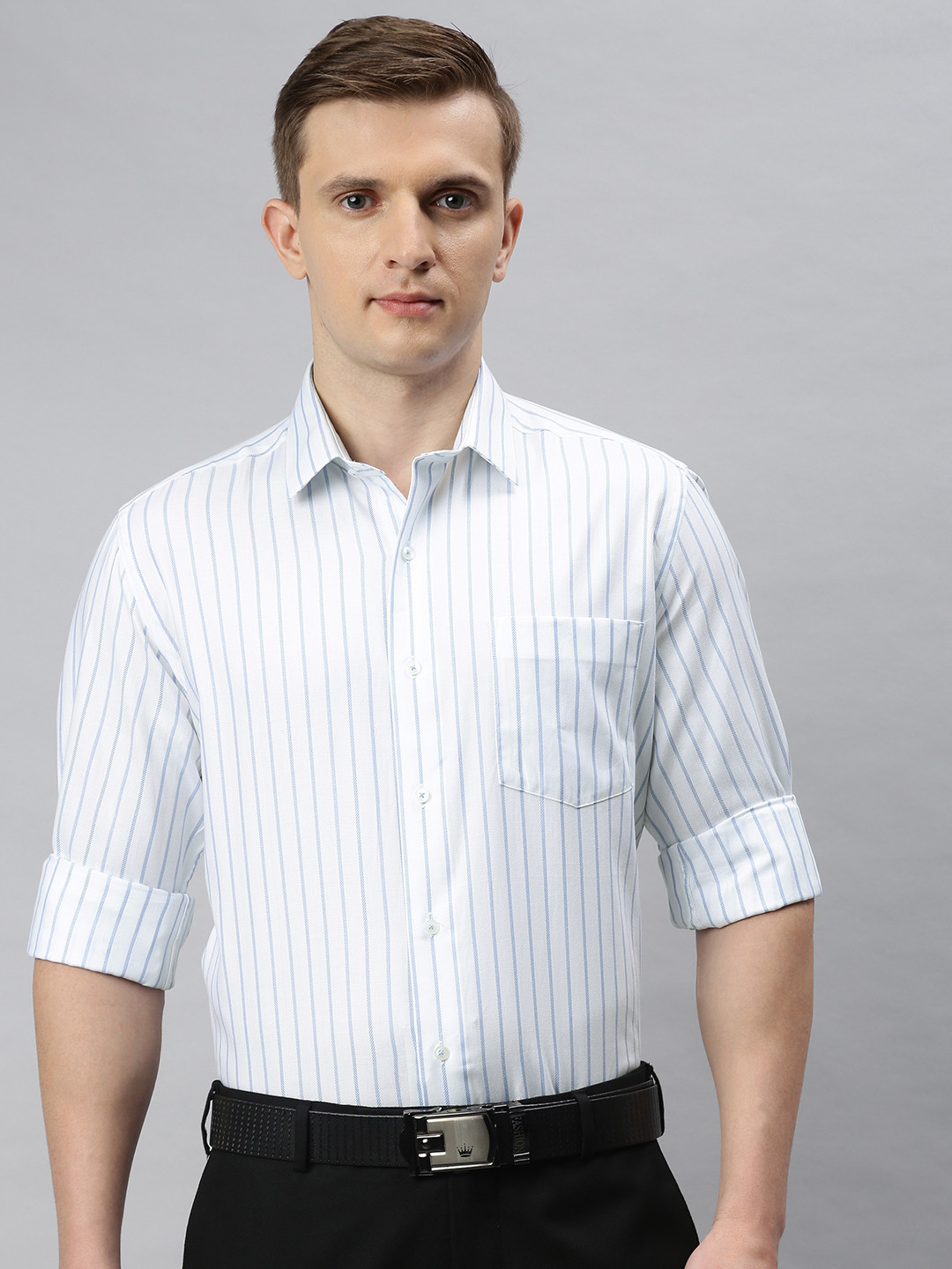 

Arrow Men White & Blue Regular Fit Striped Formal Shirt
