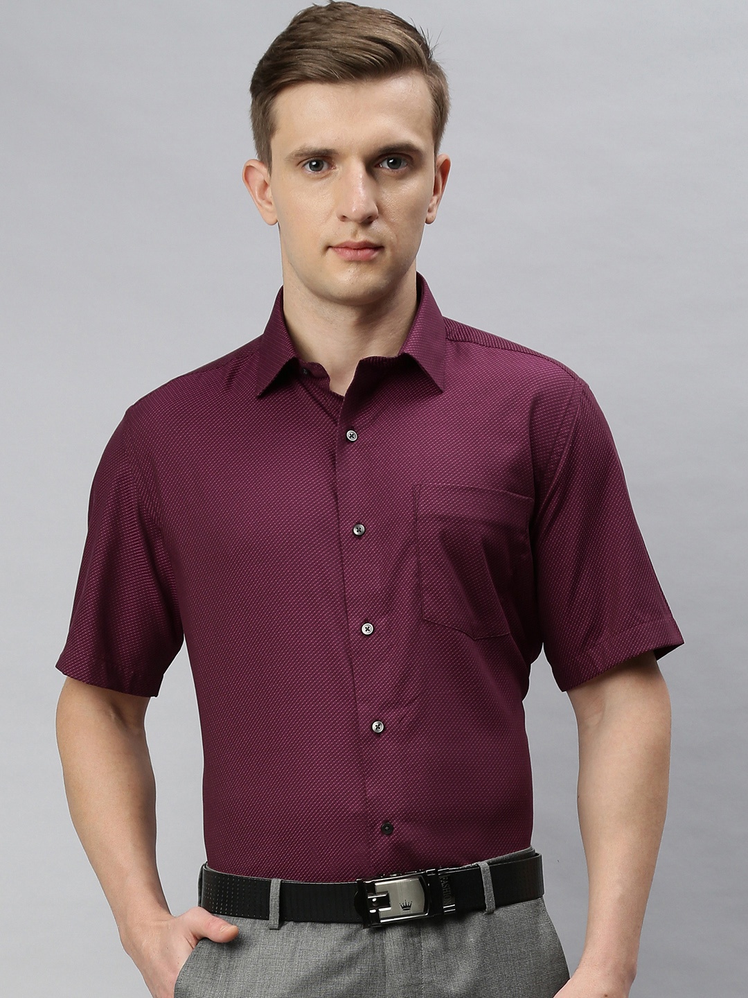 

Arrow Men Burgundy Regular Fit Self Design Semiformal Shirt