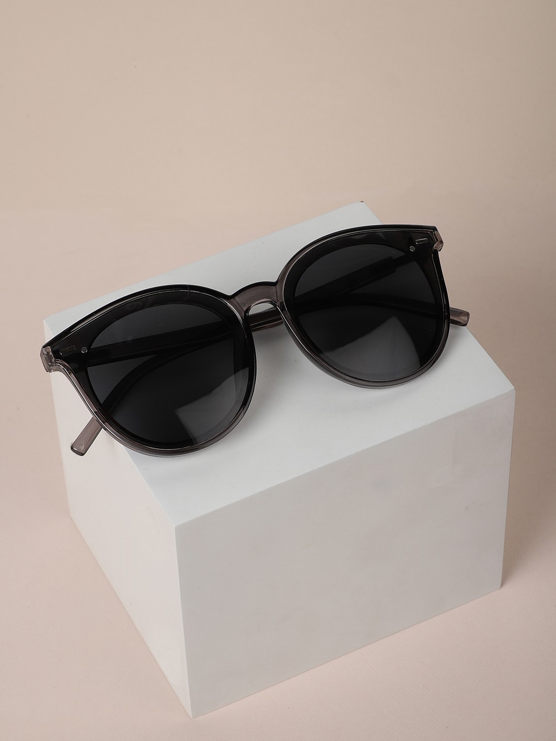 

Carlton London Women Polarised Oval Sunglasses 3793-C3, Grey