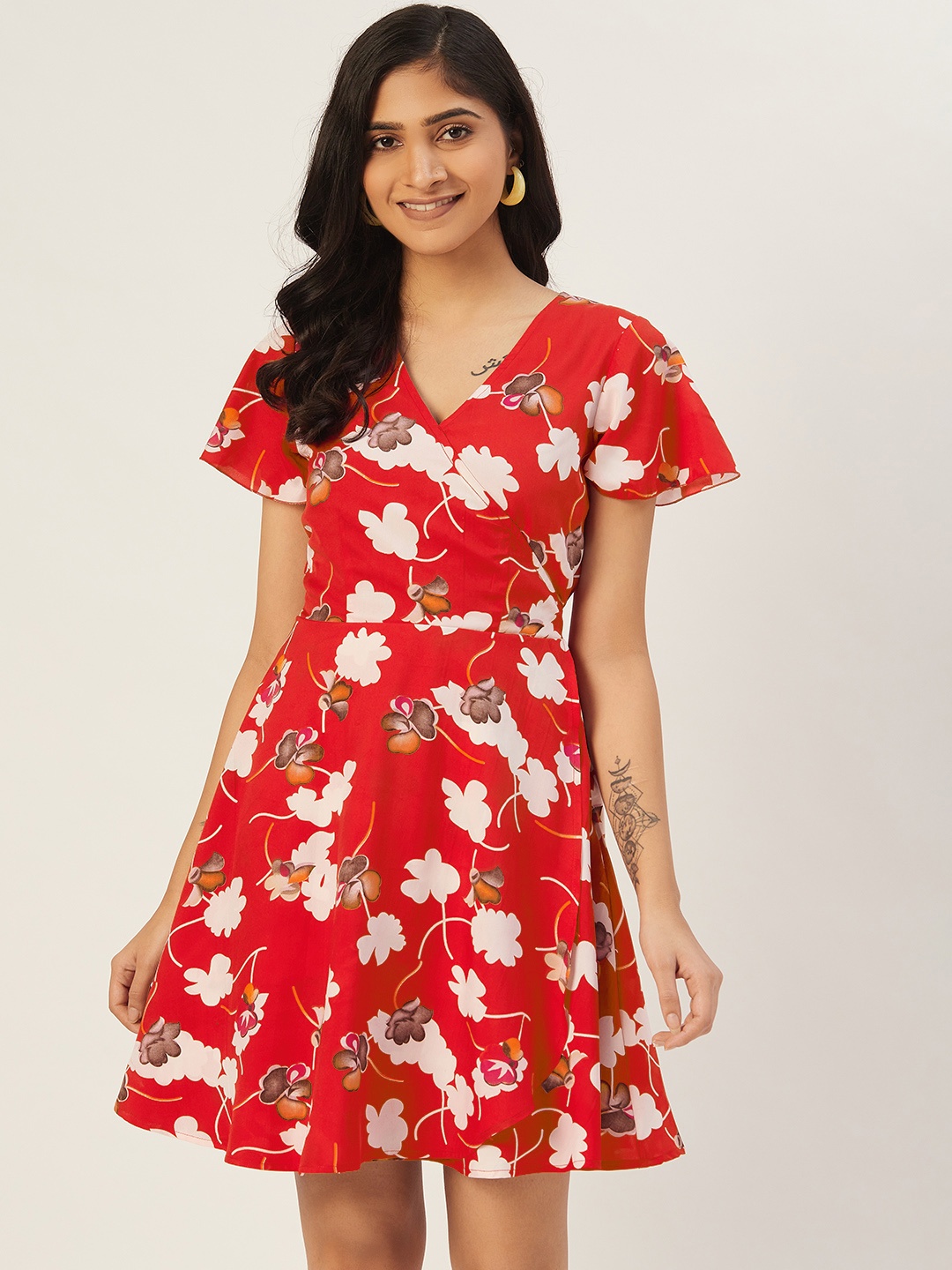 

DODO & MOA Women Red & White Floral Print Wrap Dress