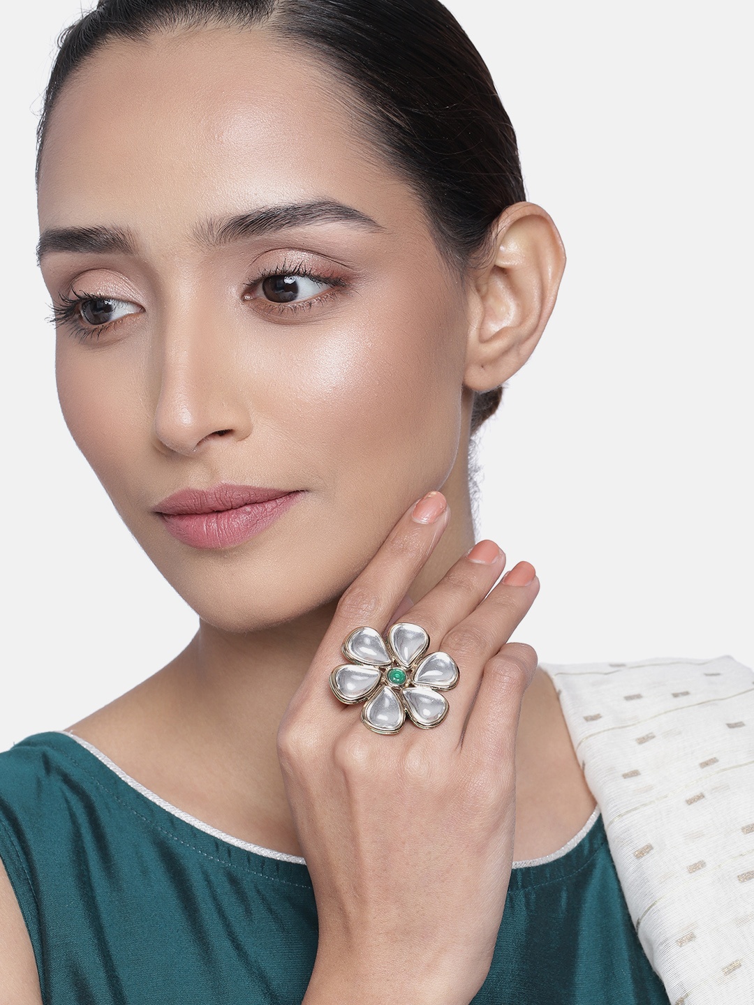 

Estele Gold-Plated Green & White Kundan-Studded Classic Cocktail Finger Ring