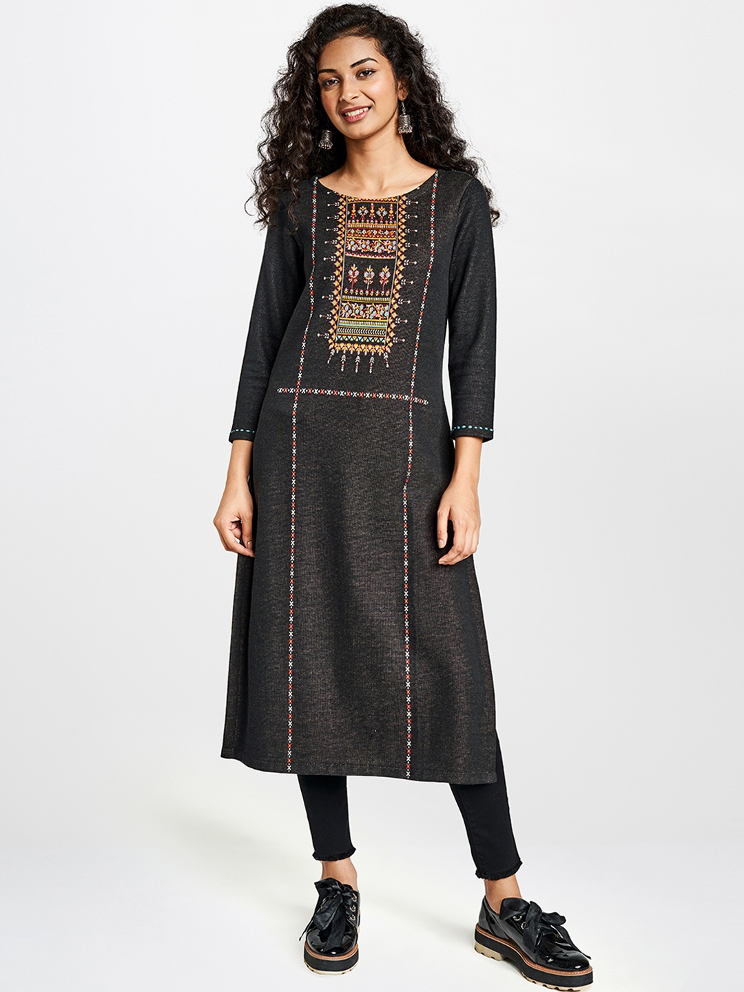 

Global Desi Women Black & Yellow Woven Design Straight Kurta
